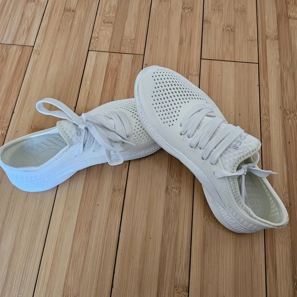 CROCS Women's Breathable White Sneakers - Picture 3 of 4